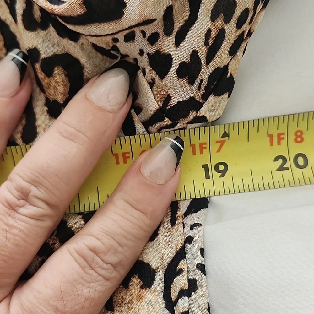 Vintage Cache Bodysuit Plunge V Neck Animal Print Long Sleeves Top Size M - Picture 12 of 13